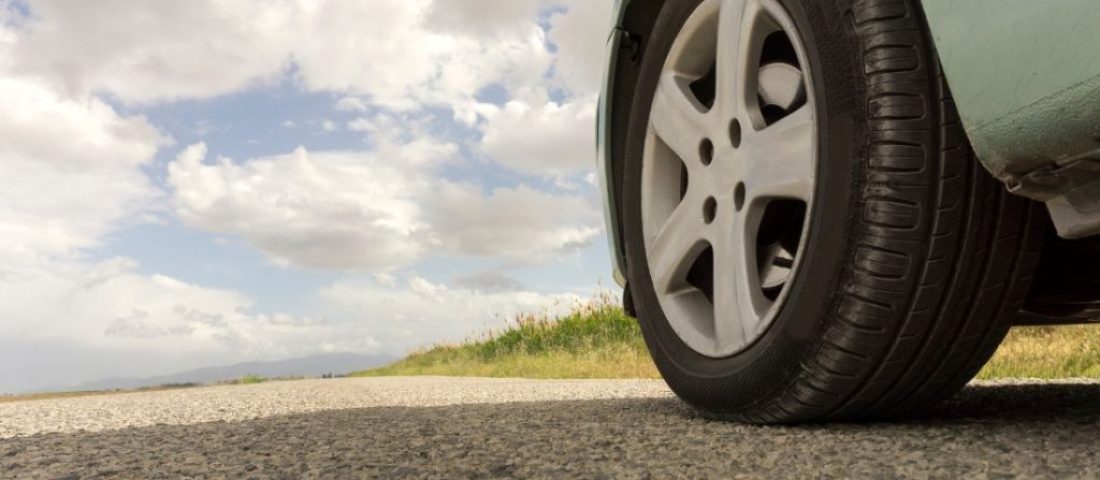 ¿Qué factores influyen en el desgaste de los neumáticos de tu coche?