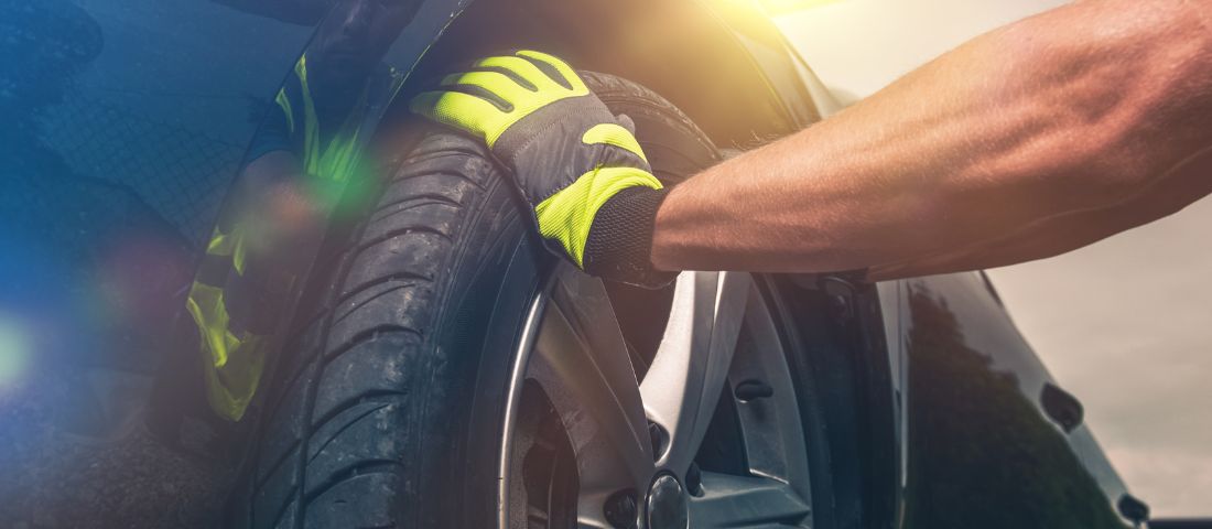¿Cómo saber si mi coche tiene neumáticos recauchutados?