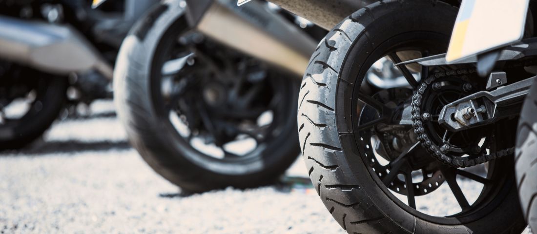 Que significa los códigos de los neumáticos de moto