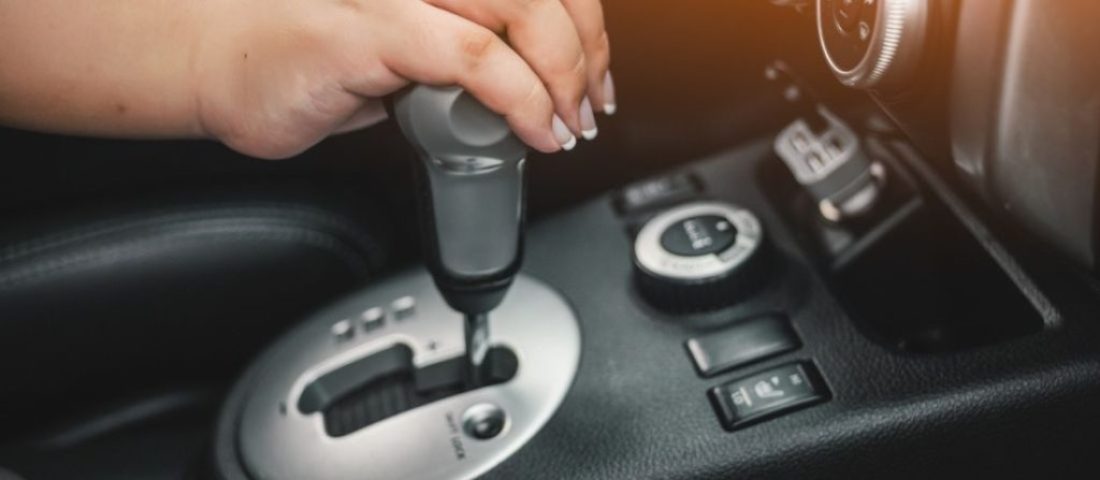 4 Síntomas de falta de aceite en la caja de cambios automática